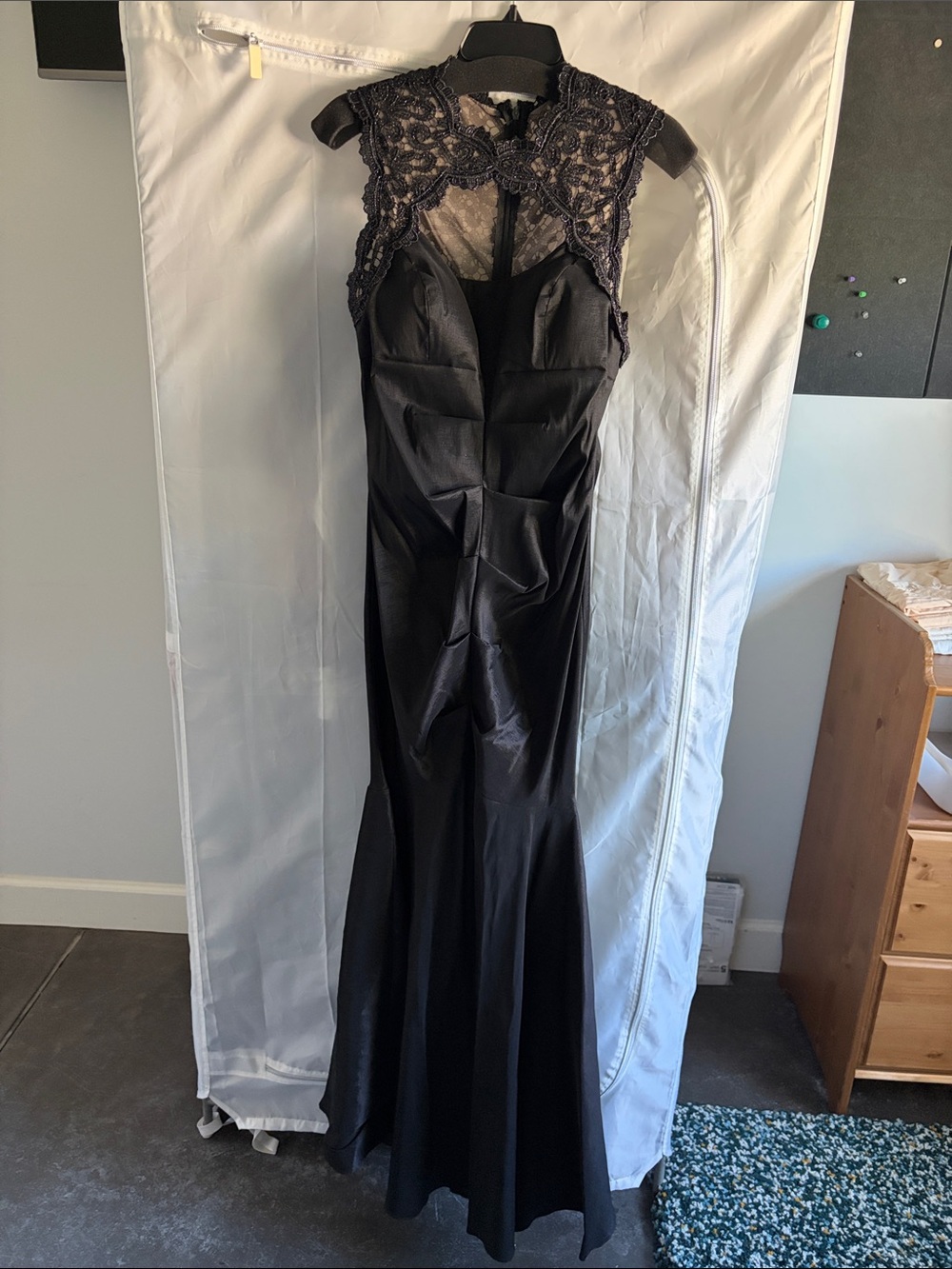 Xscape Black Floral Lace Ruched Bodycon Mermaid Party Dress - size 12